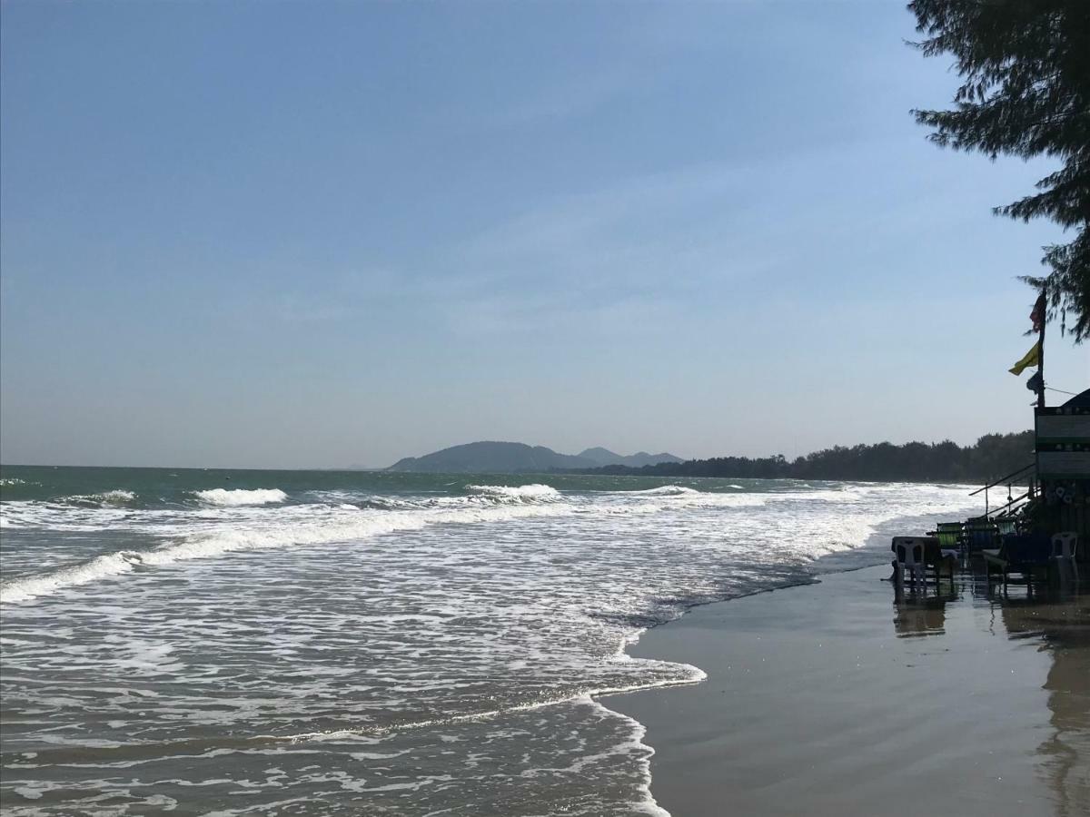 บ้านเพียงเพลิน Hua Hin Exterior photo